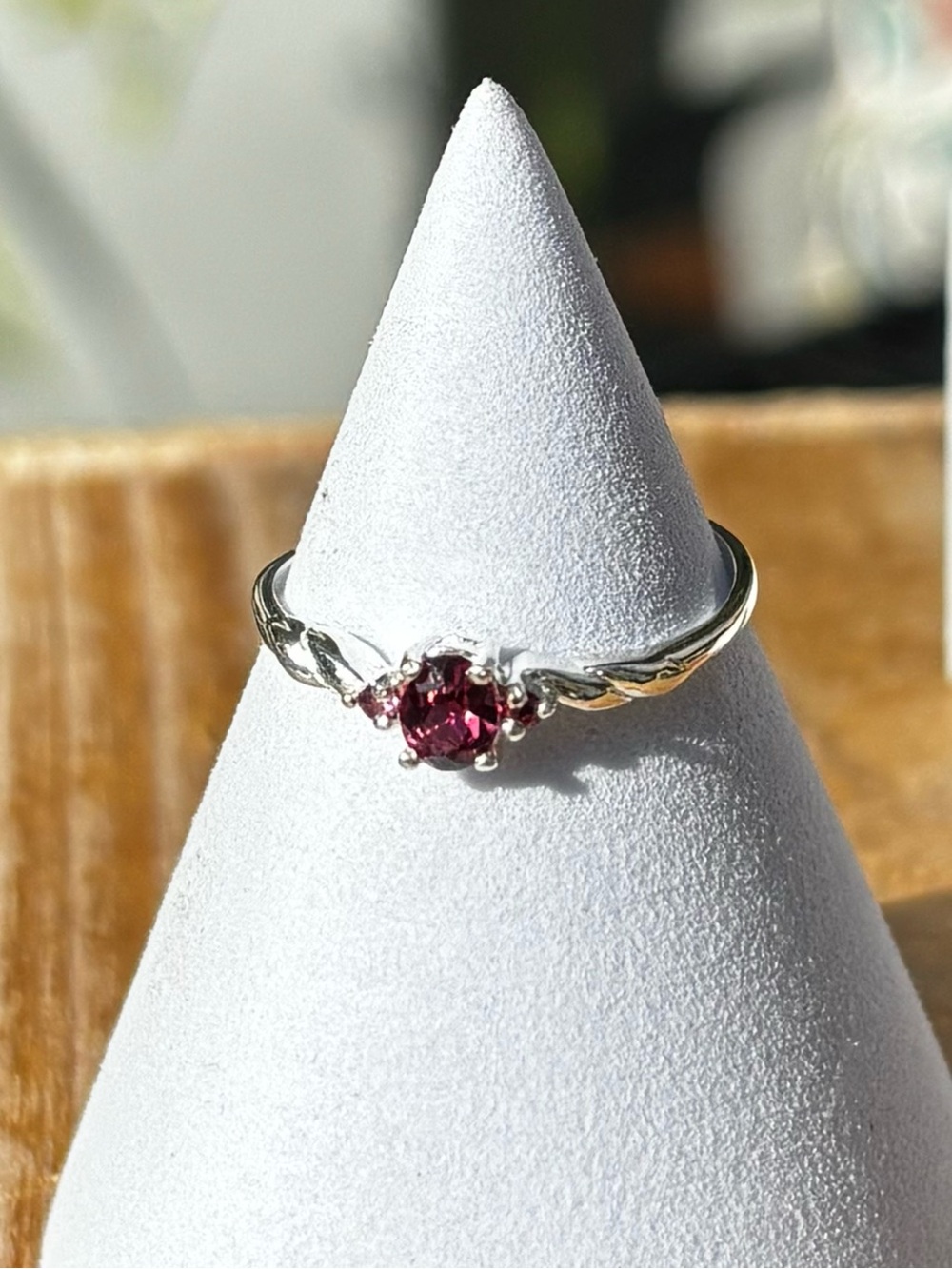 NEW! Rhodolite Ring - Picture 5 of 15